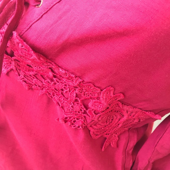 NEW ♡ Gorgeous Lace Top - Picture 4 of 7